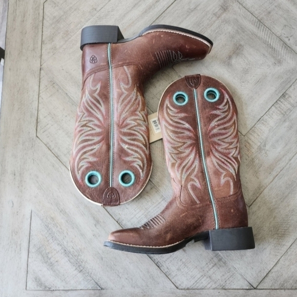 Ariat Round Up Ryder Western Boot. - Picture 2 of 8
